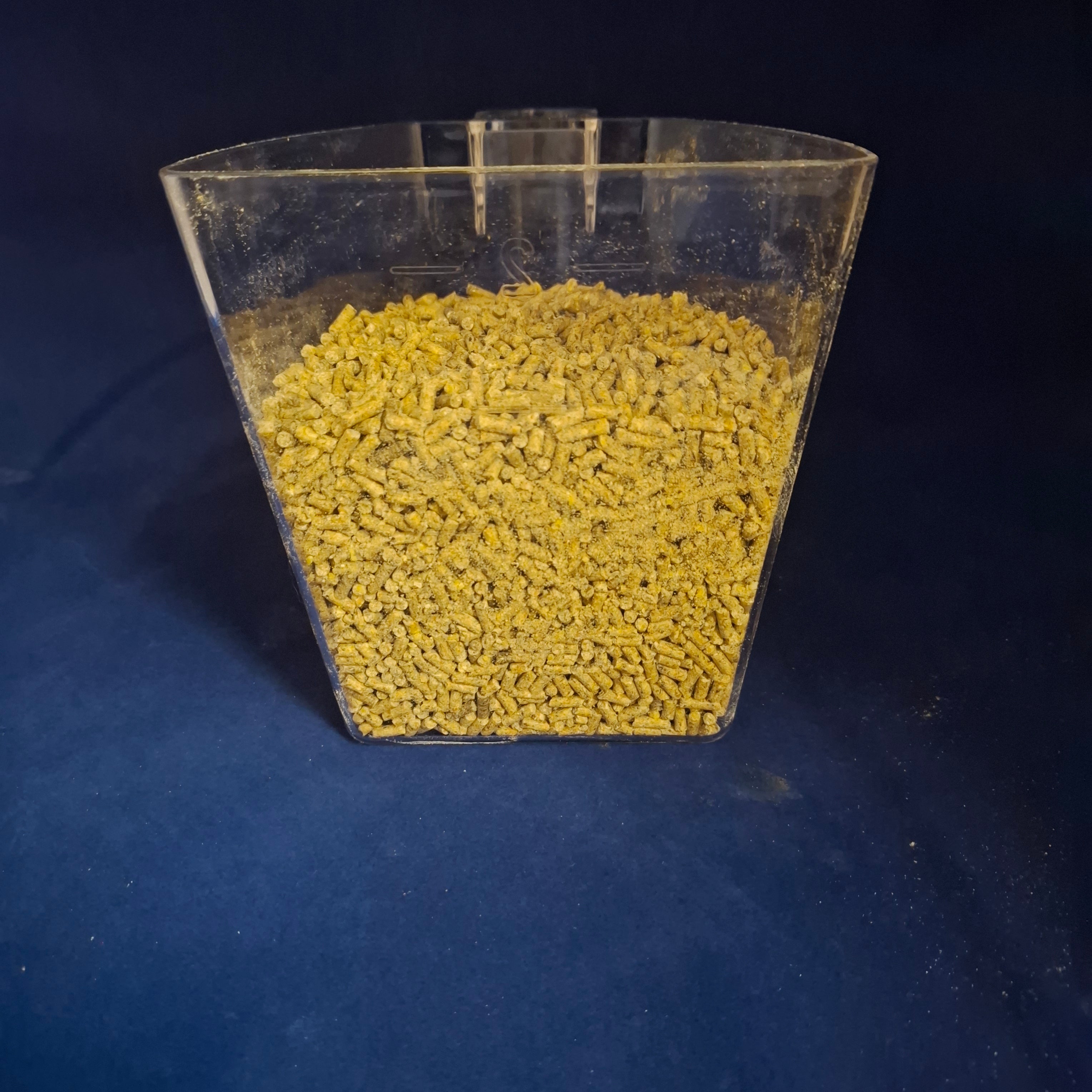Messbecher / Futterschaufel 2kg Klar
